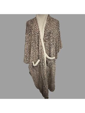 Mia And Tess Blanket Wrap One Size NWT Pink  Leopard Wrap Fleece